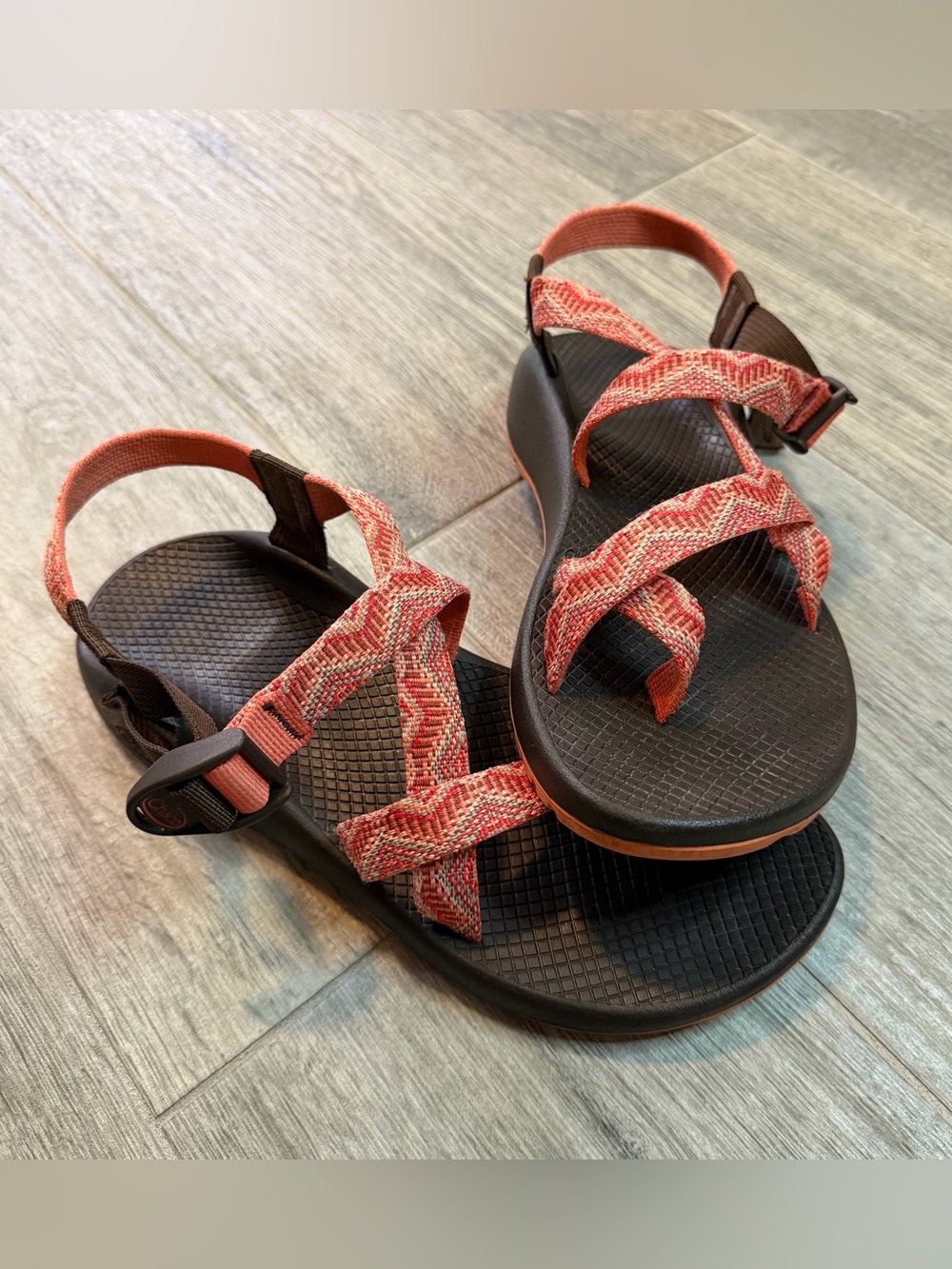 Chaco Women's 10 Z/2 Classic Sport Hiking Casual Sandal Beaded Rose Coral